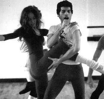 Freddie Mercury rehearsing 1