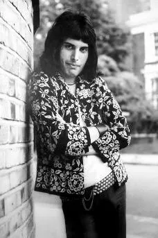 Freddie Mercury C'est chic