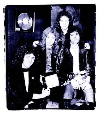 About Freddie Mercury - Henriette Sadler